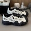 Chaussures pour femmes mignonnes et originales 2026 Printemps et été Nouvelles chaussures de randonnée et d'alpinisme en plein air, chaussures de papa creuses, chaussures de sport décontractées à semelles épaisses