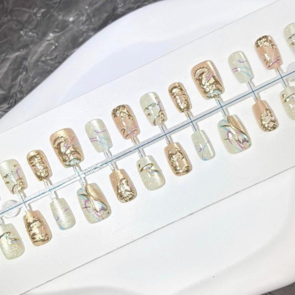Dunhuang Gold Foil Divine Deer Wearable Nails - Chinese Light Luxury Style