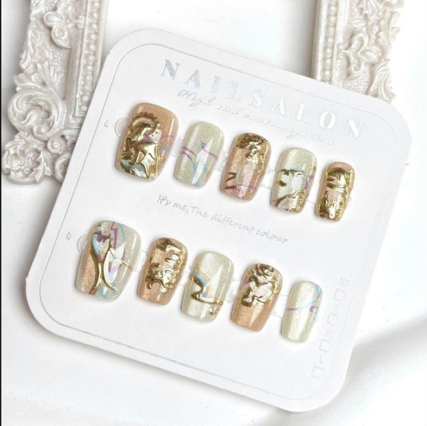 Dunhuang Gold Foil Divine Deer Wearable Nails - Chinese Light Luxury Style
