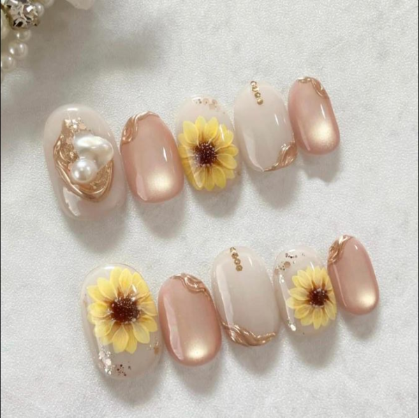 Autumn Winter Sunflower Cat Eye Wearable Nails Gentle Blush Gilt Pearl