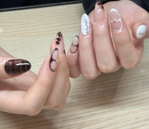 Ongles portables à motif de serpent rétro, début d'automne, Patch de manucure imprimé léopard ambre