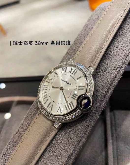 img-045 Leather Strap Round Crystal Watch
