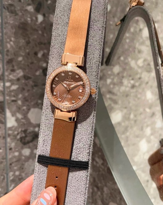 Brown Strap Round Dress Watch