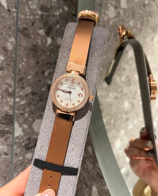 Brown Strap Round Dress Watch