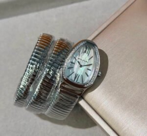 Serpentine Bracelet Oval Watch