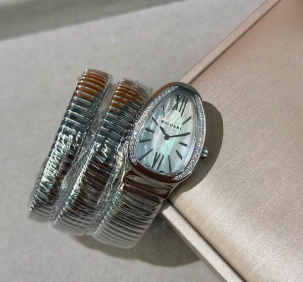 Serpentine Bracelet Oval Watch