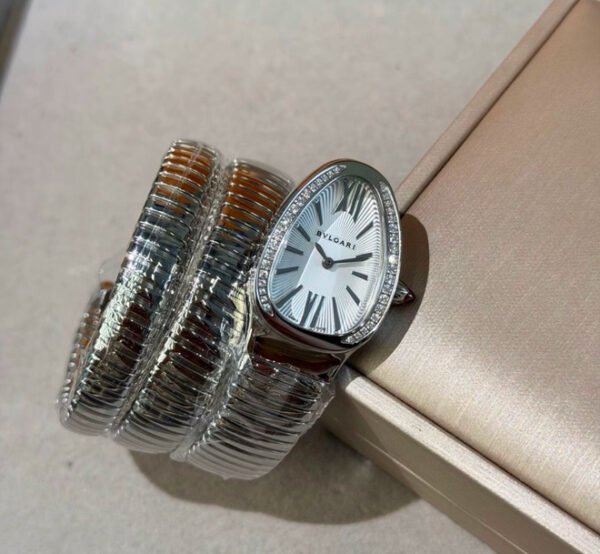 Serpentine Bracelet Oval Watch