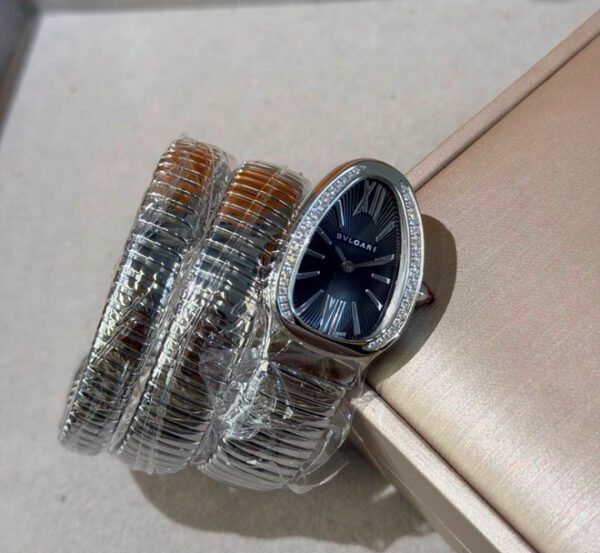 Serpentine Bracelet Oval Watch